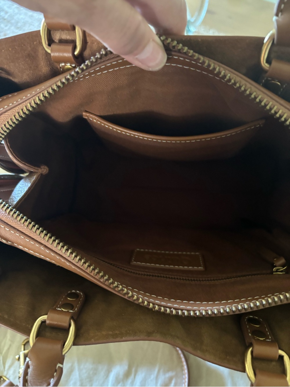 QUINCE Italian Leather Medium Convertible bag - Picture 12 of 13